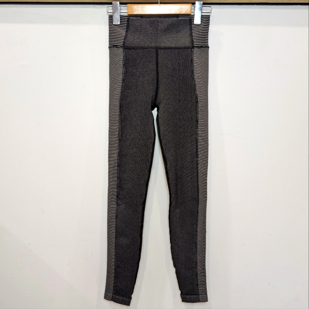 OFFLINE BY AERIE | Women's Grey/Blk Two-Toned Hi-Rise 7/8 Legging NWOT
